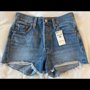 Levi’s cut off shorts